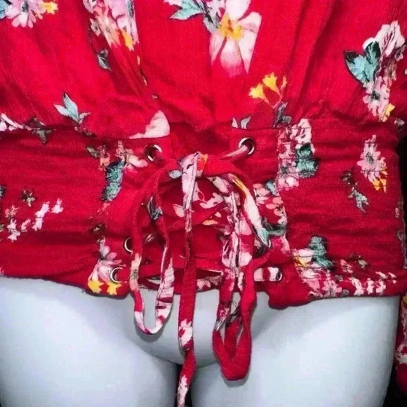 Dizzire Red Floral Blouse with Gathered Drawstring / Size L - Picture 3 of 14